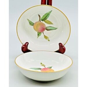 Royal Worcester Evesham Gold England Fruit Bowls 5 5/8 inch Peach Lot of 2‎